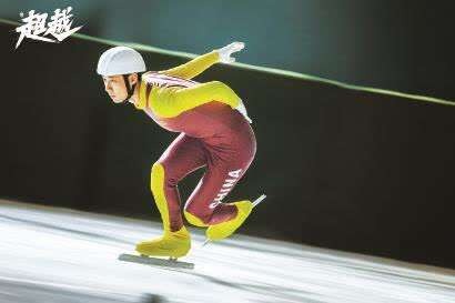 名场面！少林武僧直接拿枪往外国评委脑袋上刺，外国网友：吓尿了吧